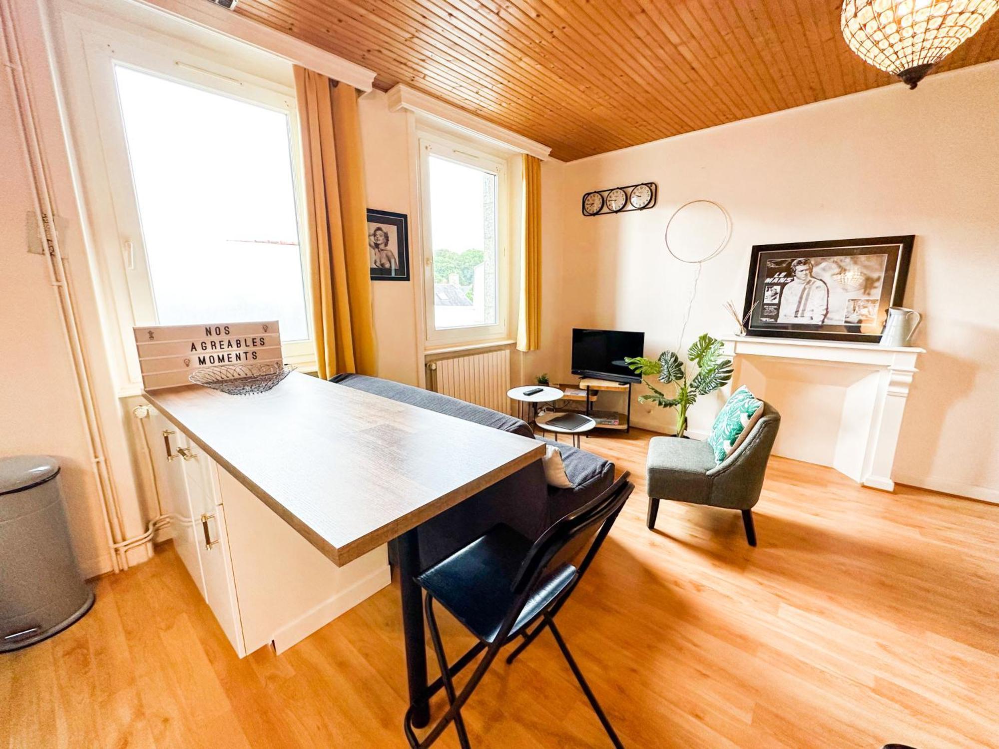 Ii-Charmant Appartement Au Coeur De La Ville Guingamp Exterior photo